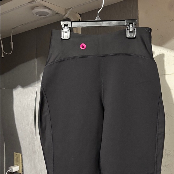 6. Lululemon Athletica Chase The Chill High-Rise Leggings - Picture 8 of 10